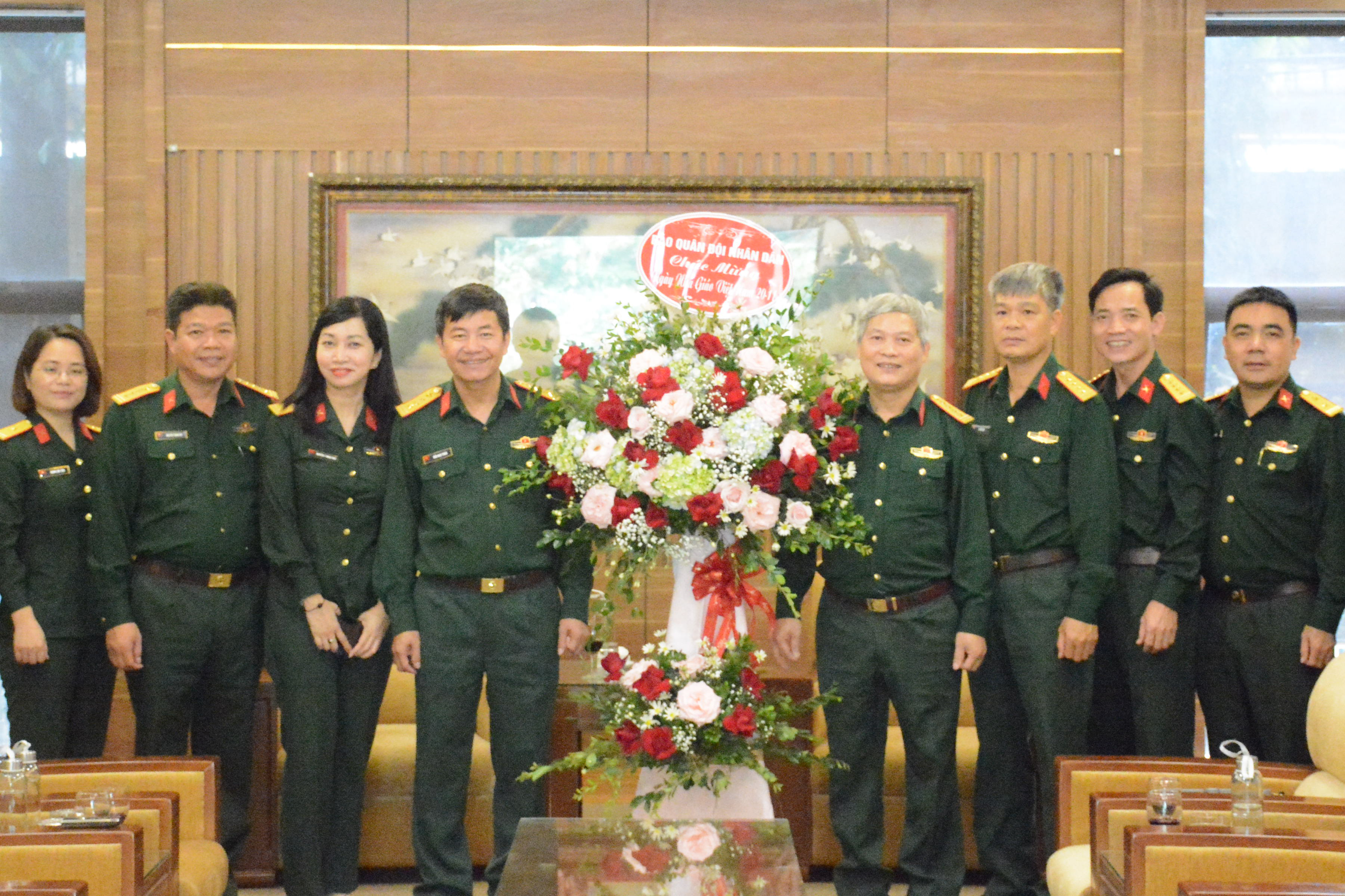 Báo Quân đội nhân dân thăm, chúc mừng Học viện Khoa học Quân sự nhân ngày 20-11